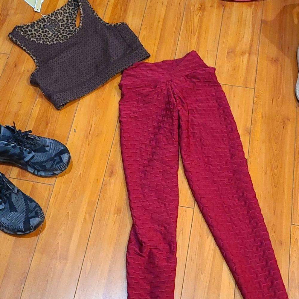 Brazilian booty scrunch legging size medium